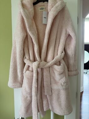 UGG Plush Hooded Robe in Light Blush